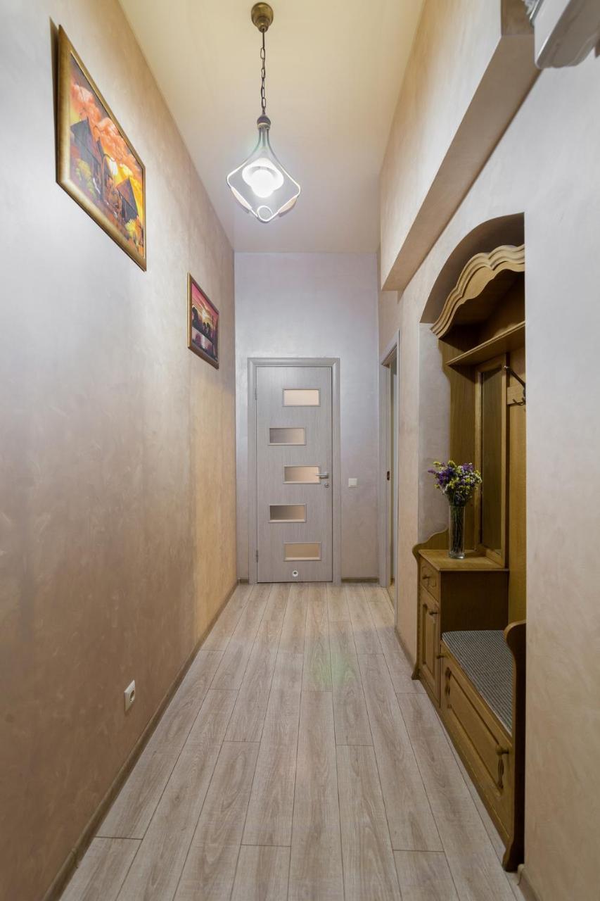 Апартаменты Friends House On Square Rynok Львов Экстерьер фото
