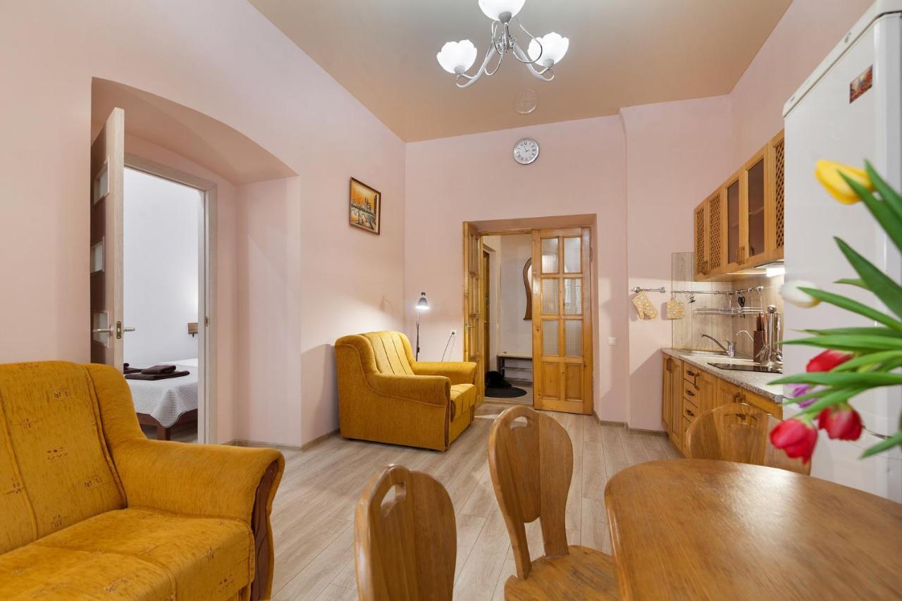 Апартаменты Friends House On Square Rynok Львов Экстерьер фото