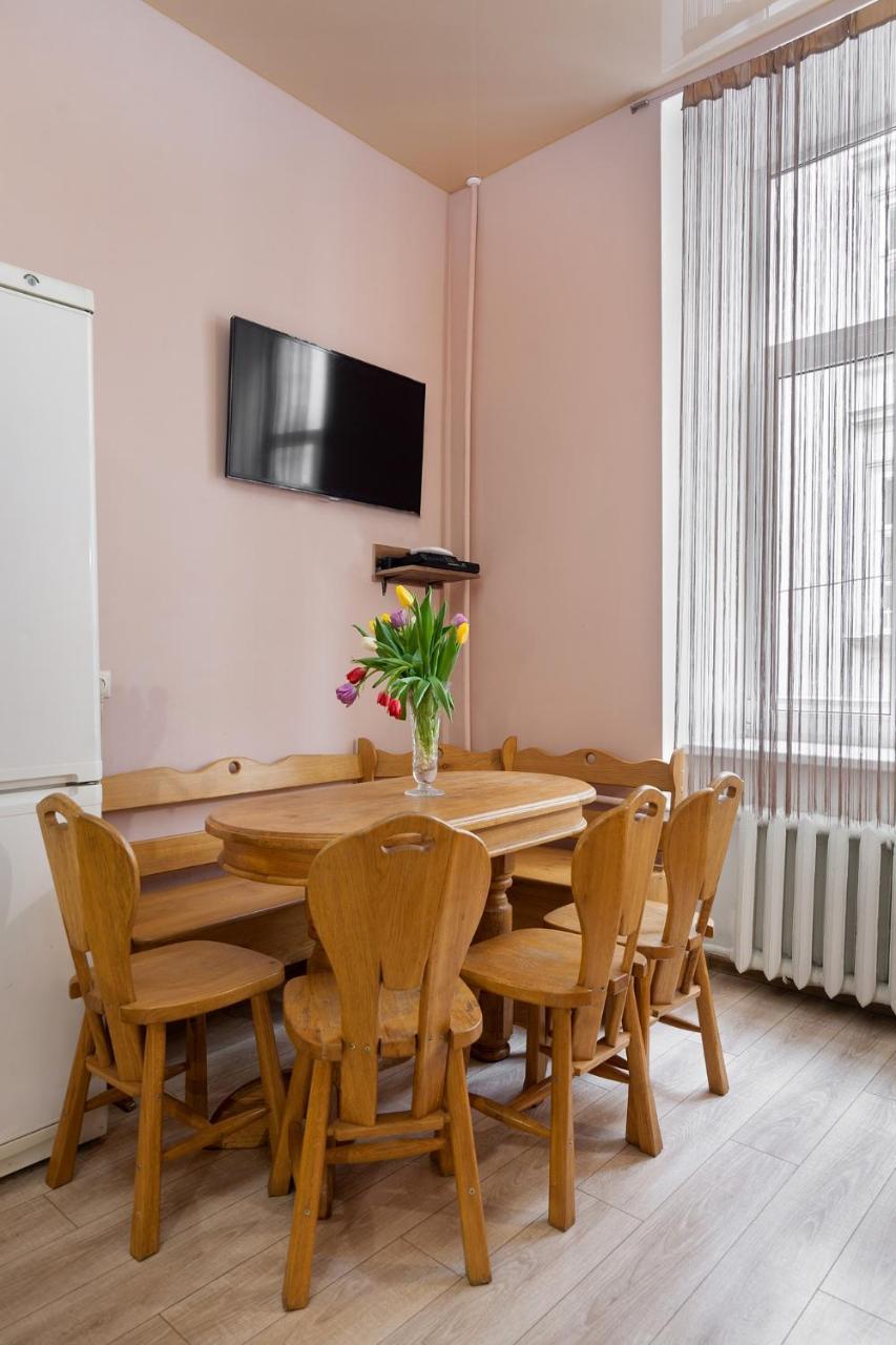 Апартаменты Friends House On Square Rynok Львов Экстерьер фото