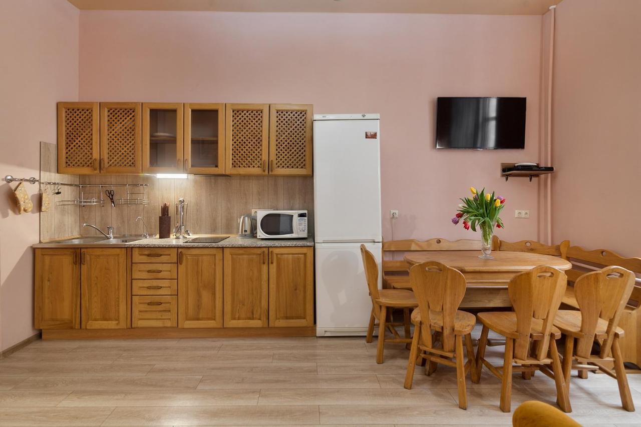 Апартаменты Friends House On Square Rynok Львов Экстерьер фото